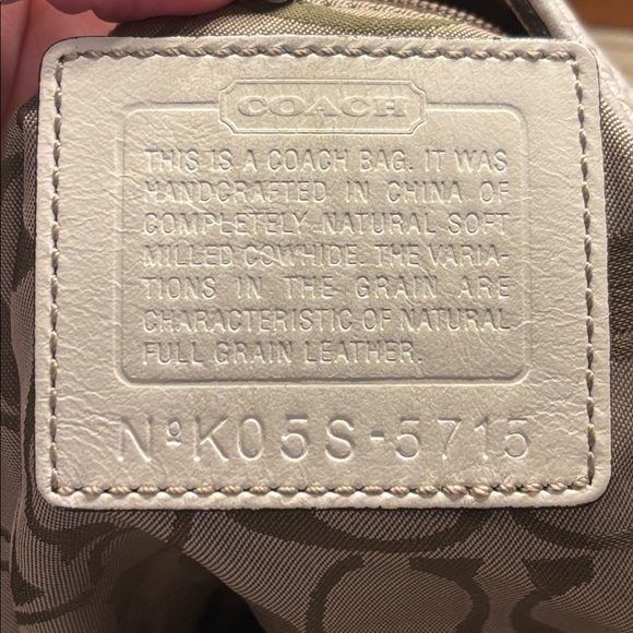 Coach cream/off-white leather hobo bag - Picture 15 of 16